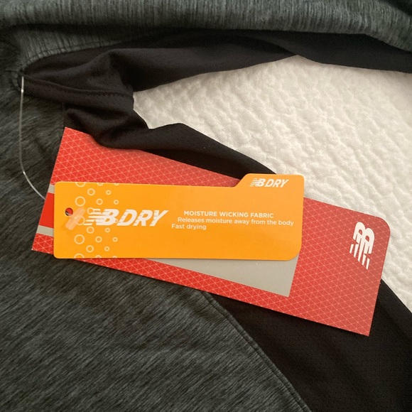 New balance quarter zip running sweater - Picture 3 of 4